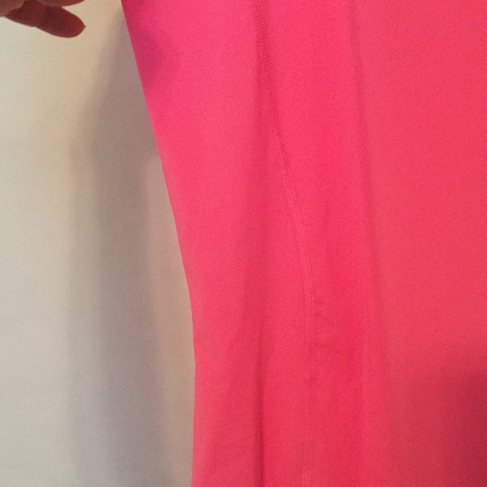 🆕 Fila bright pink UPF50+ racerback tank - Picture 4 of 4